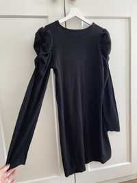 Dzianinowa sukienka z wiskozy bufiaste rękawy mała czarna mini