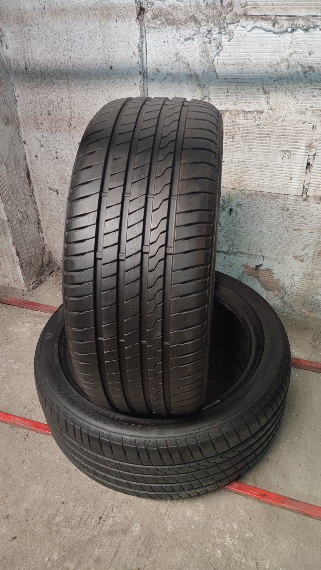 Vendo par 225/45r17 Firestone Roadhawk com 70% piso