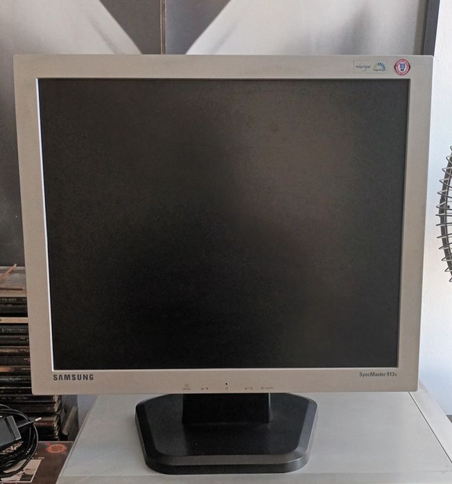 Monitor Samsung 19"