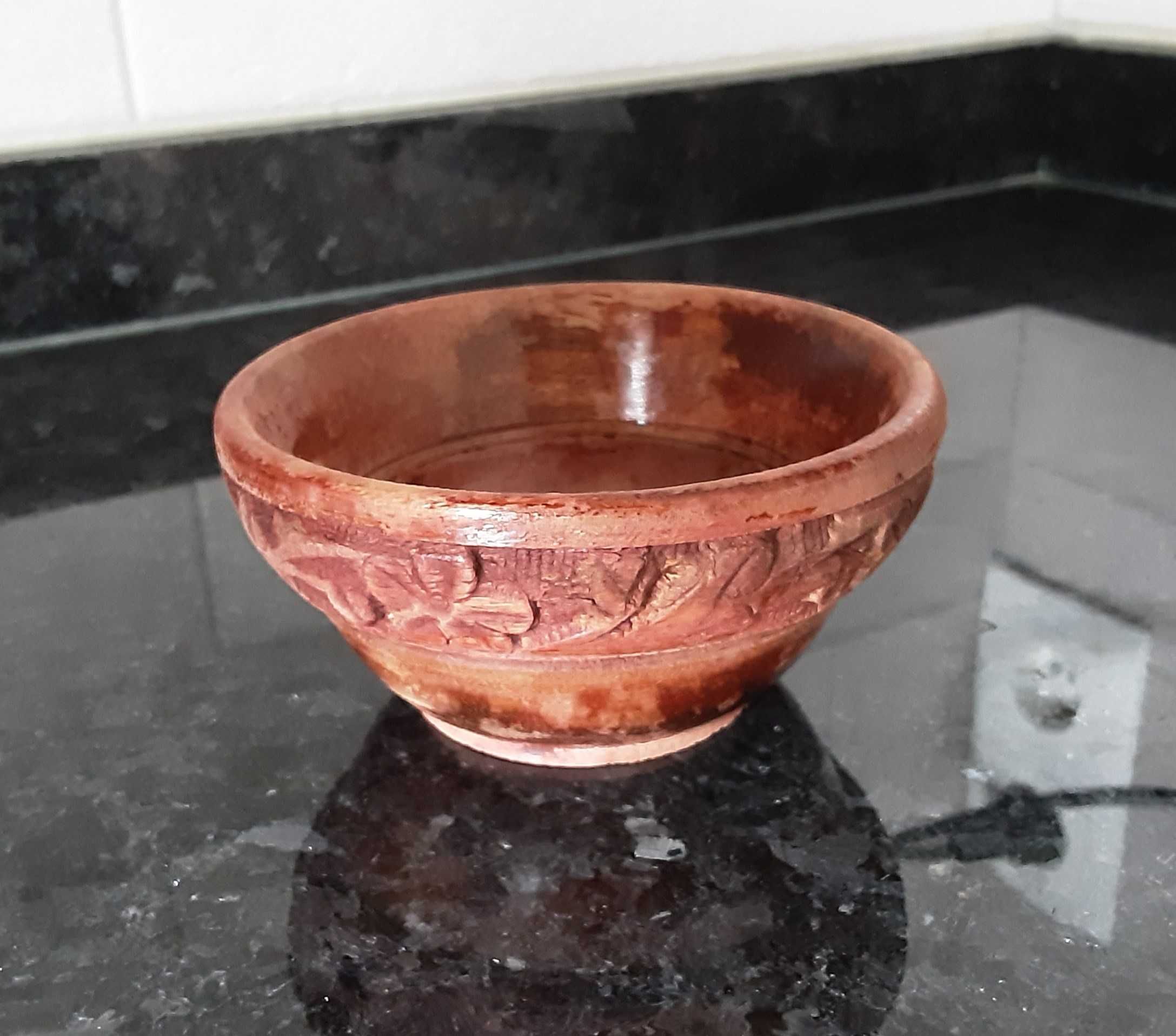 Pequena Taça de Madeira Antiga/Vintage