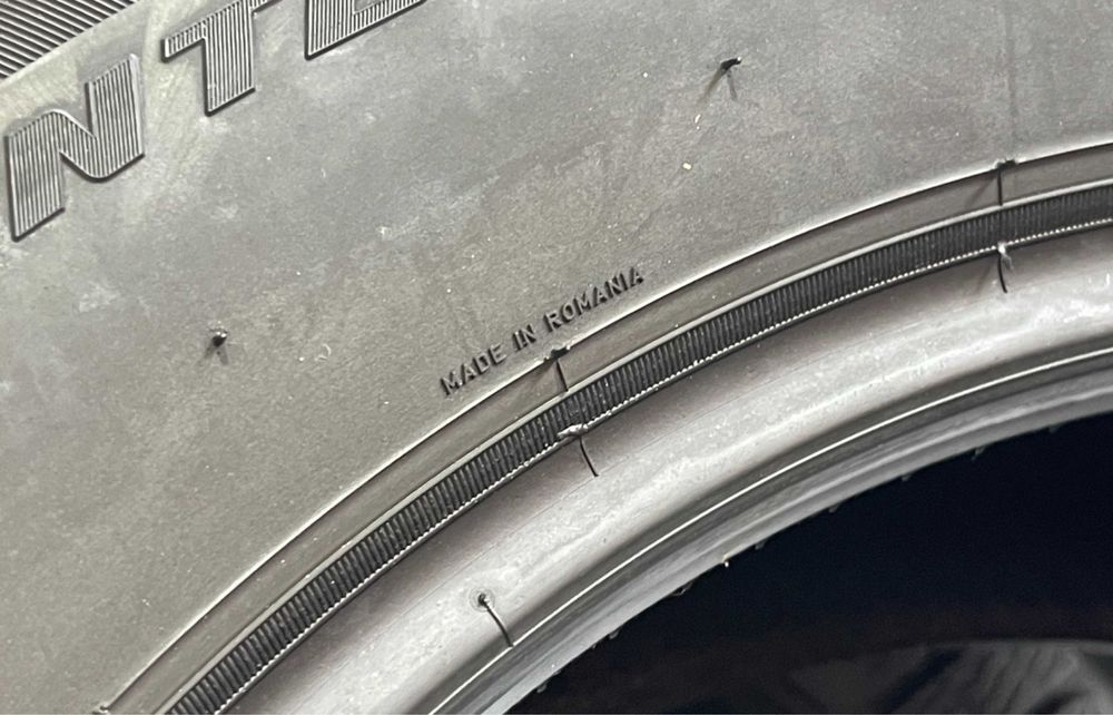Автошини колеса резина 215/55 R17 Pirelli Sottozero3 зимові 2022 рік