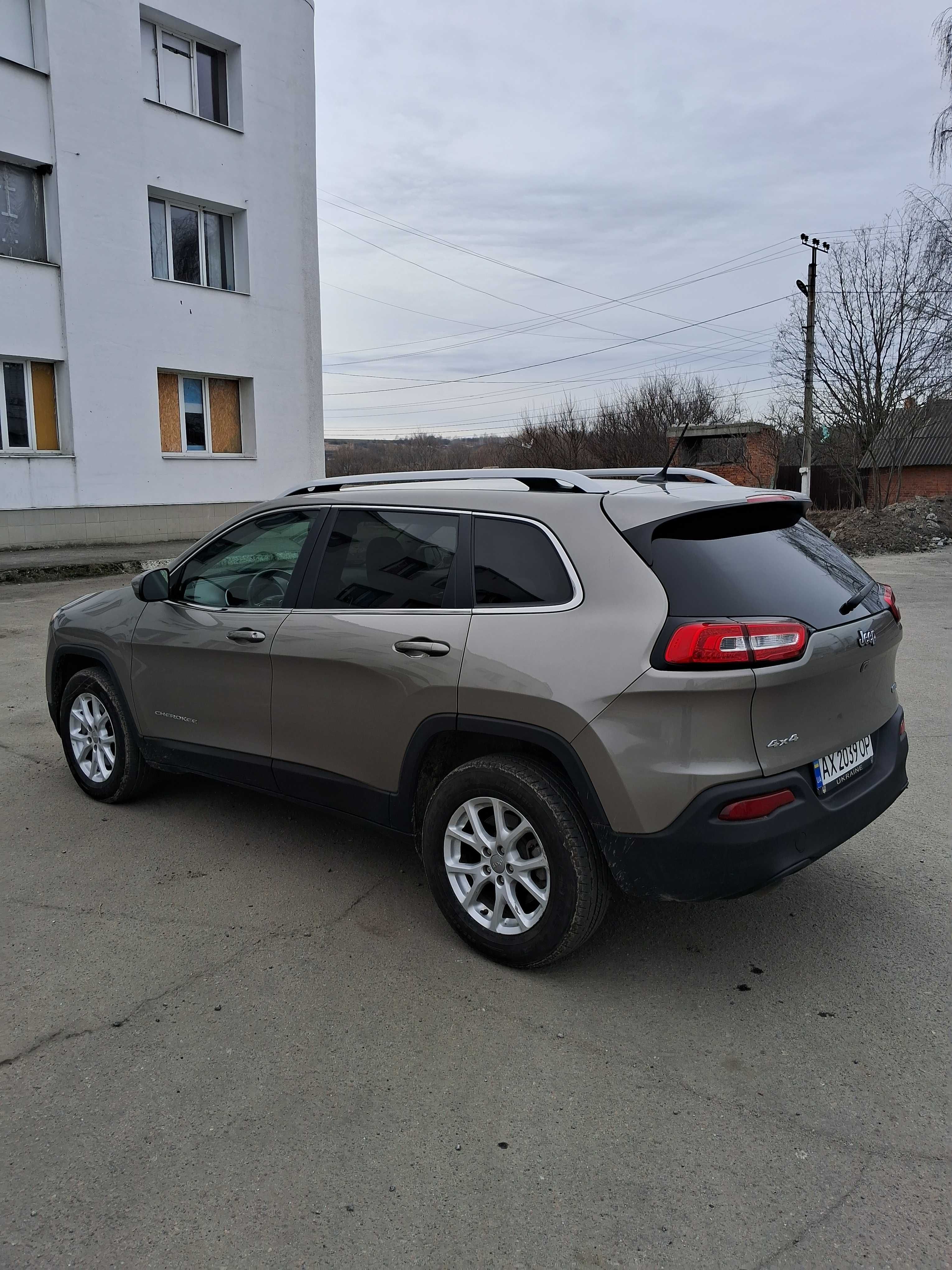 Продам Jeep Cherokee