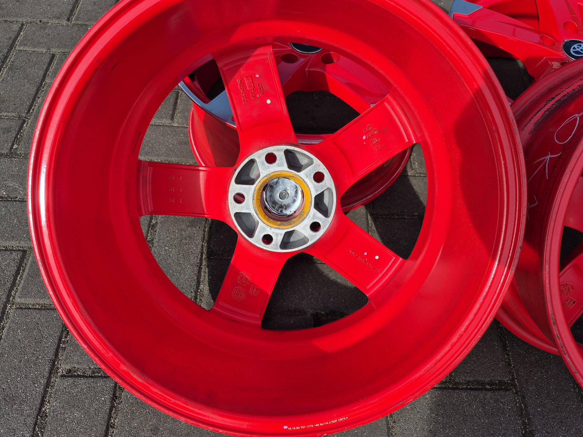 Felgi Alu z Czujniki TOYOTA Auris Corolla Avensis 5x114.3 17 Cali 7.5J