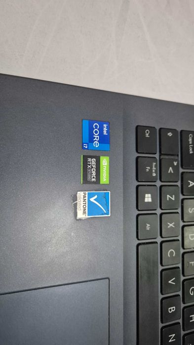 ASUS Vivobook Pro 15 OLED – I7 / RTX 3050 / 16GB – Excelente Estado