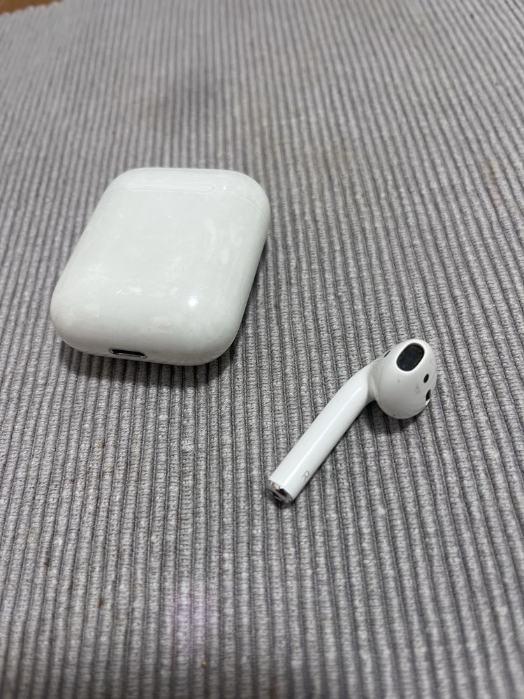 Airpods Apple 2nd generation (1 fone)