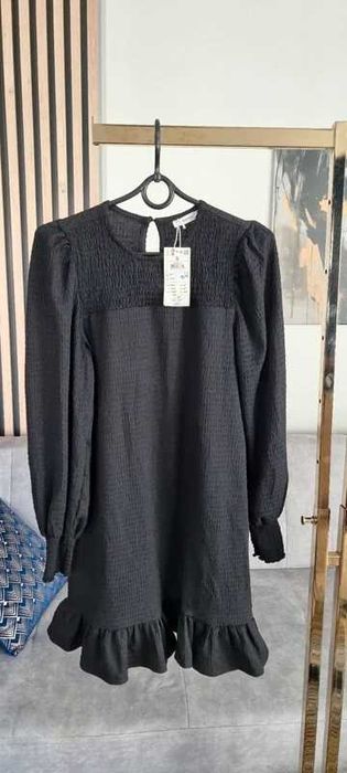 Sukienka mini z falbaną Reserved r.S/36