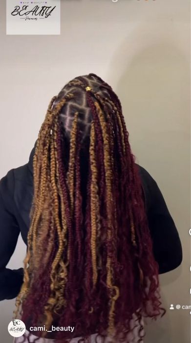 Tranças 30€  perucas organicas 30€Aplicação gratis