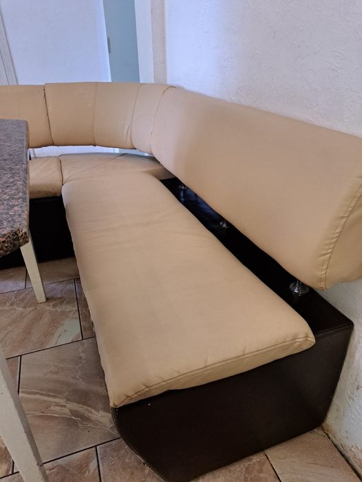 Уголок кухонний  з шкірозамінника