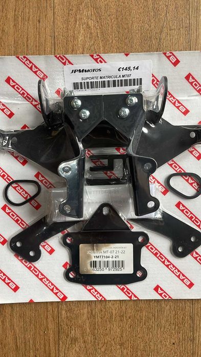 SUPORTE DE MATRICULA NOVO PARA YAMAHA MT-07 (2 0 2 1-2 0 2 2)