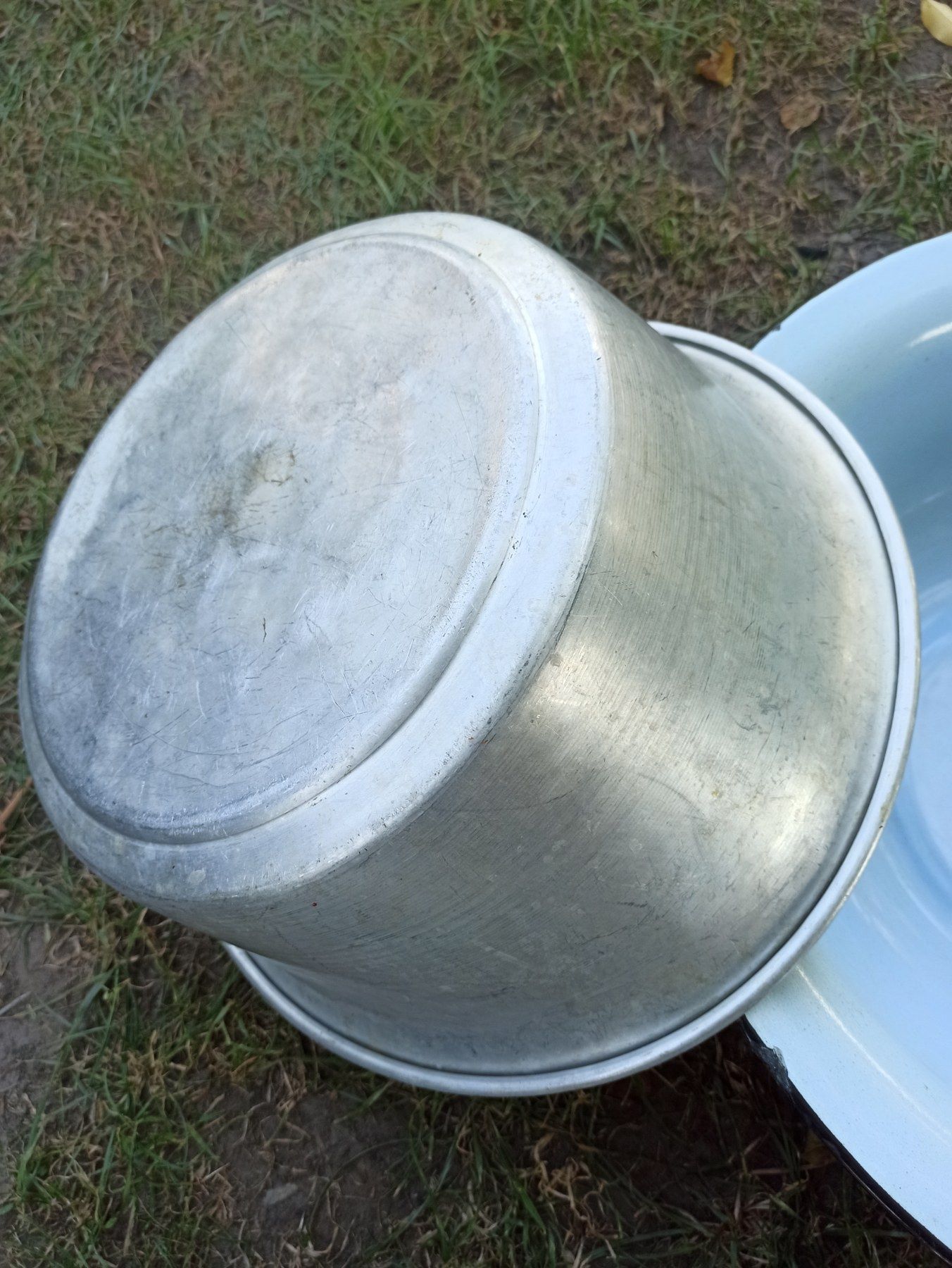 Продам миски емальовані, алюмінієві!