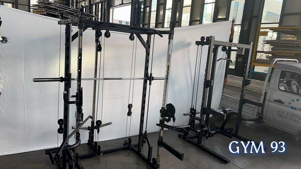 Dostawa 10.2025 Half Rack, Brama, Smith, Wyciąg dolny, Wyciąg górny