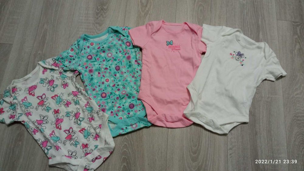 Бодики для девочки от фирмы George с коротким рукавом