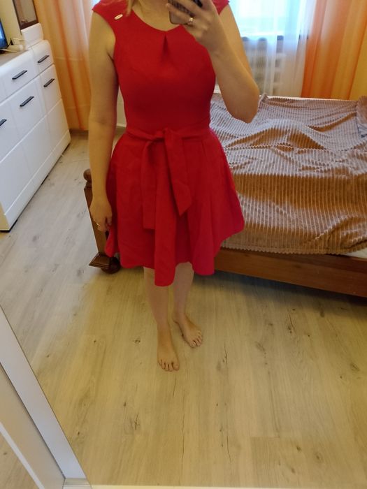 Krótka rozkloszowana sukienka