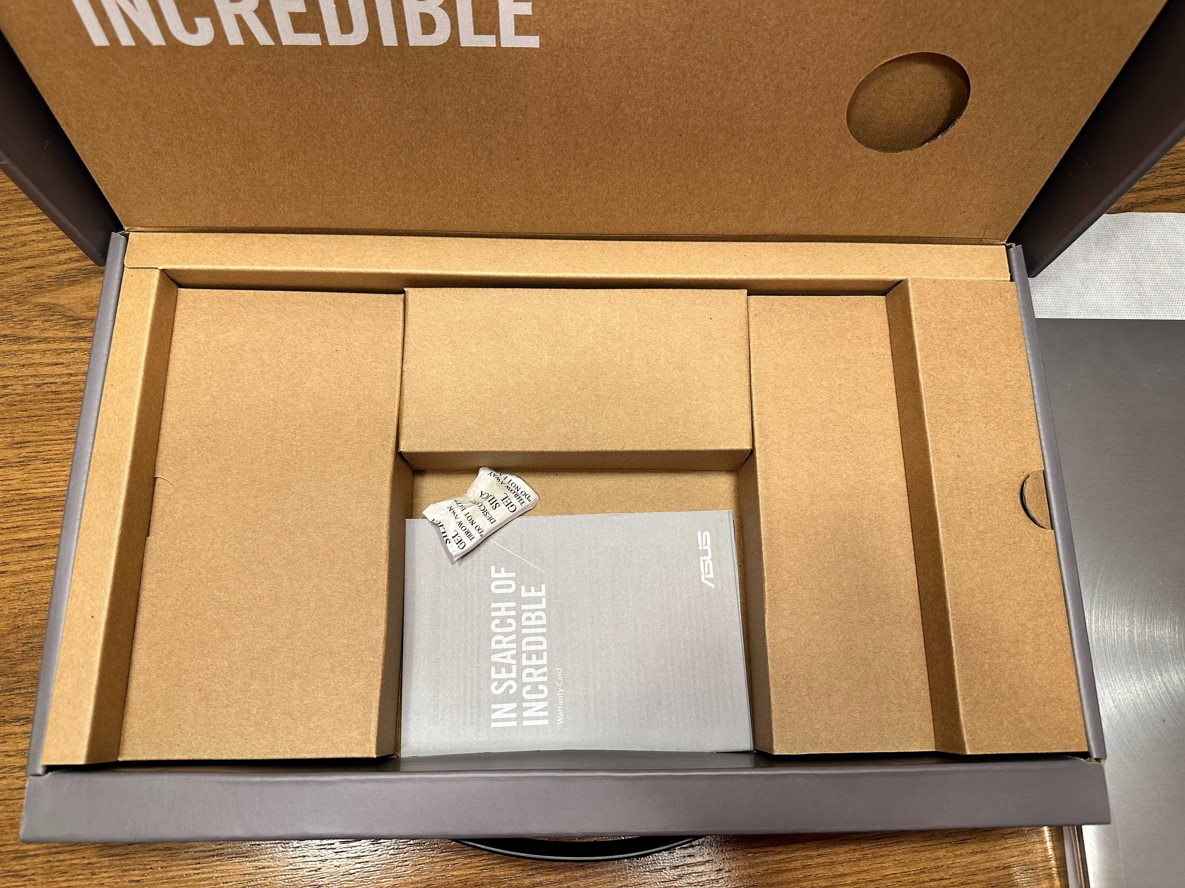 Portátil ASUS Zenbook UM433DA-R7AVXSB1