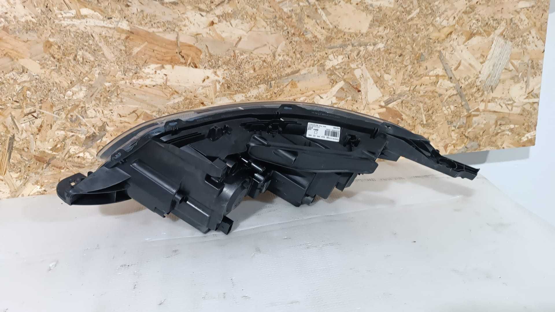 Farol Otica Direito PEUGEOT 2008 I (CU_) | NOVO VALEO