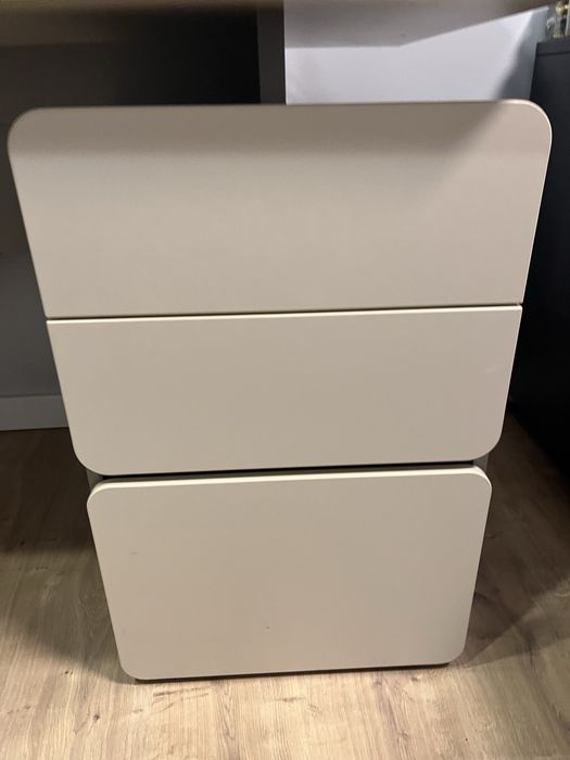 Biurko z szufladami vox