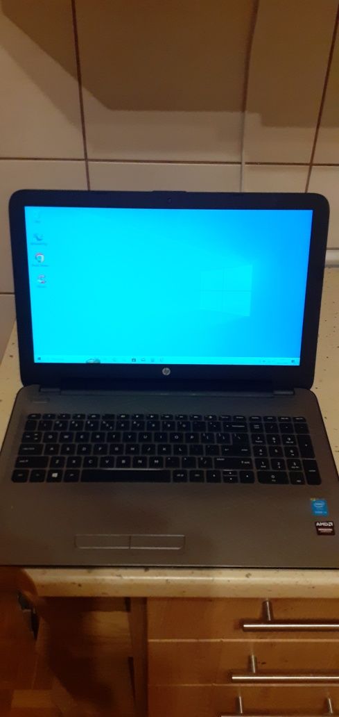 Laptop HP 250 H6- bardzo wydajny, szybki, idealny, polecam