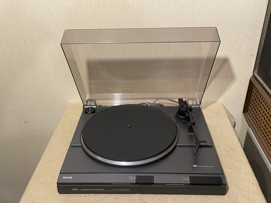 Пассиковый HI-FI проигрыватель винила PHILIPS FP-150 BELT DRIVE