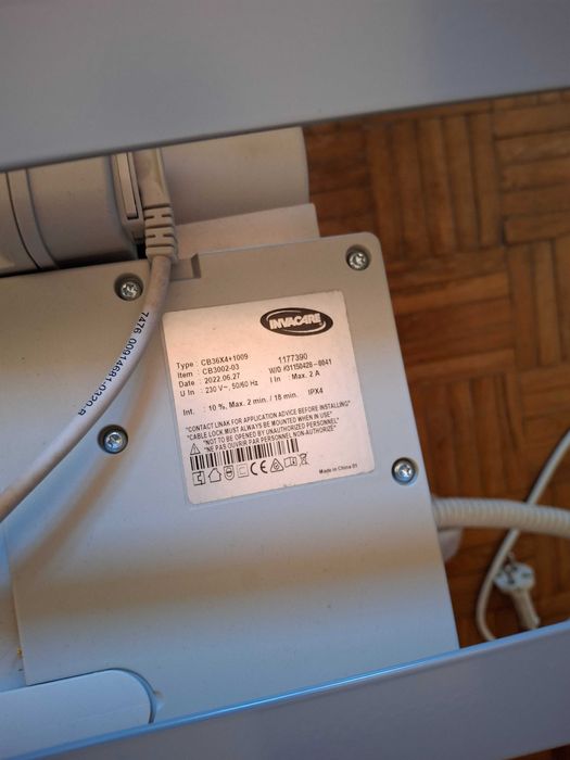 Cama articulada elétrica Invacare