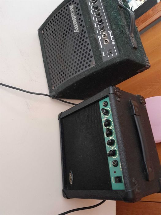 Amplificadores de som e instrumentos musicais