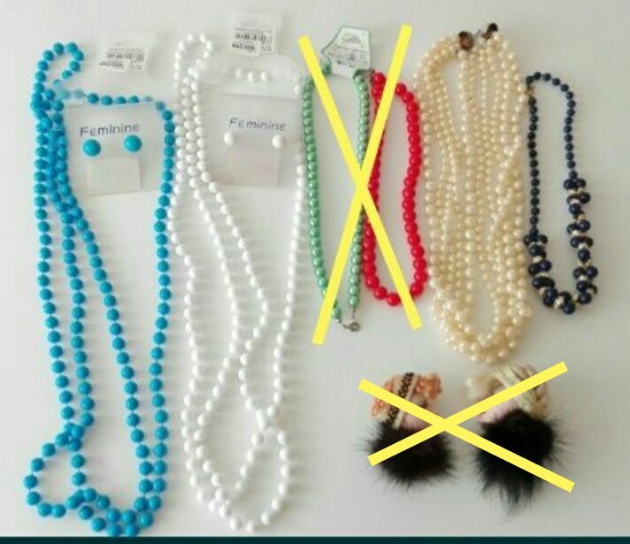 Brincos, pulseiras, anéis e colares vintage