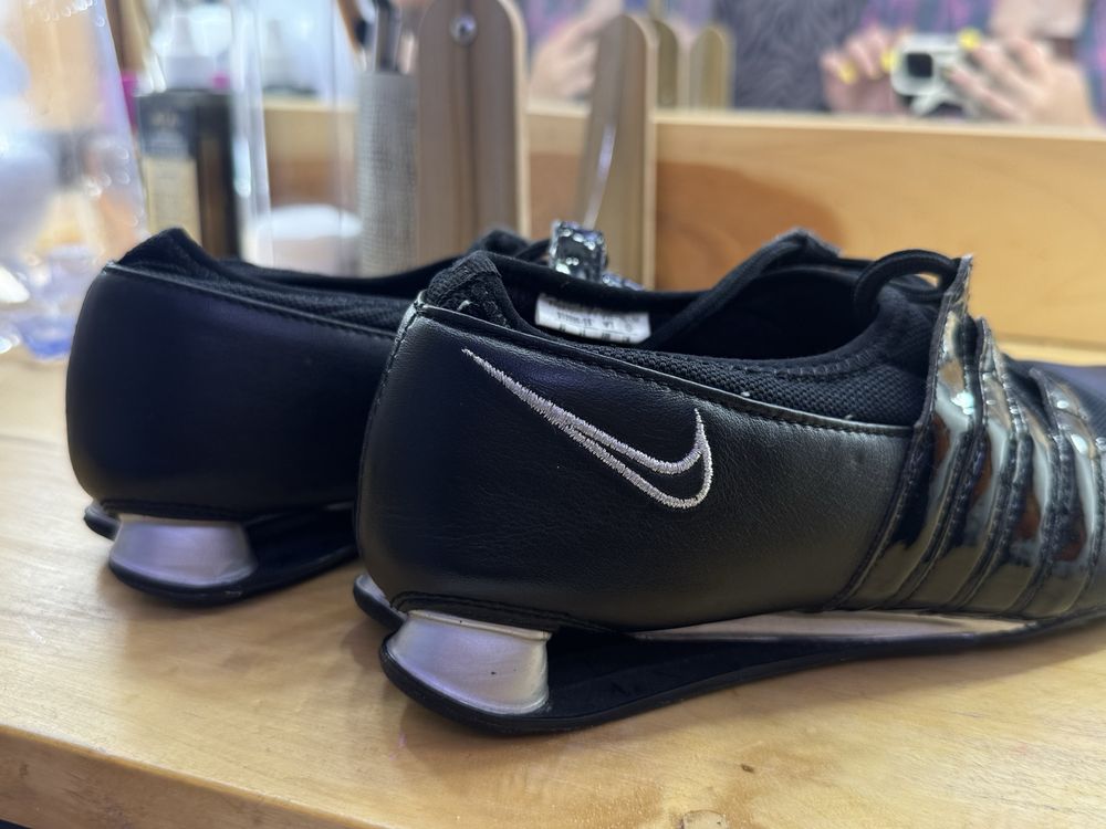 Продам nike izi нові