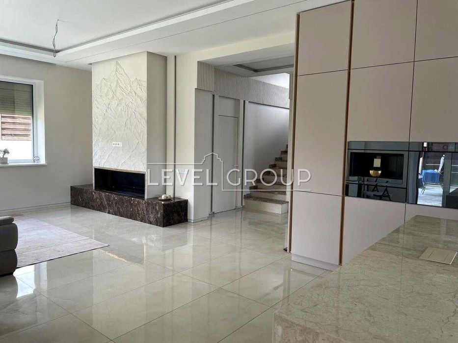 Продається сучасний 5к будинок 274м2, Лісники, 7 соток