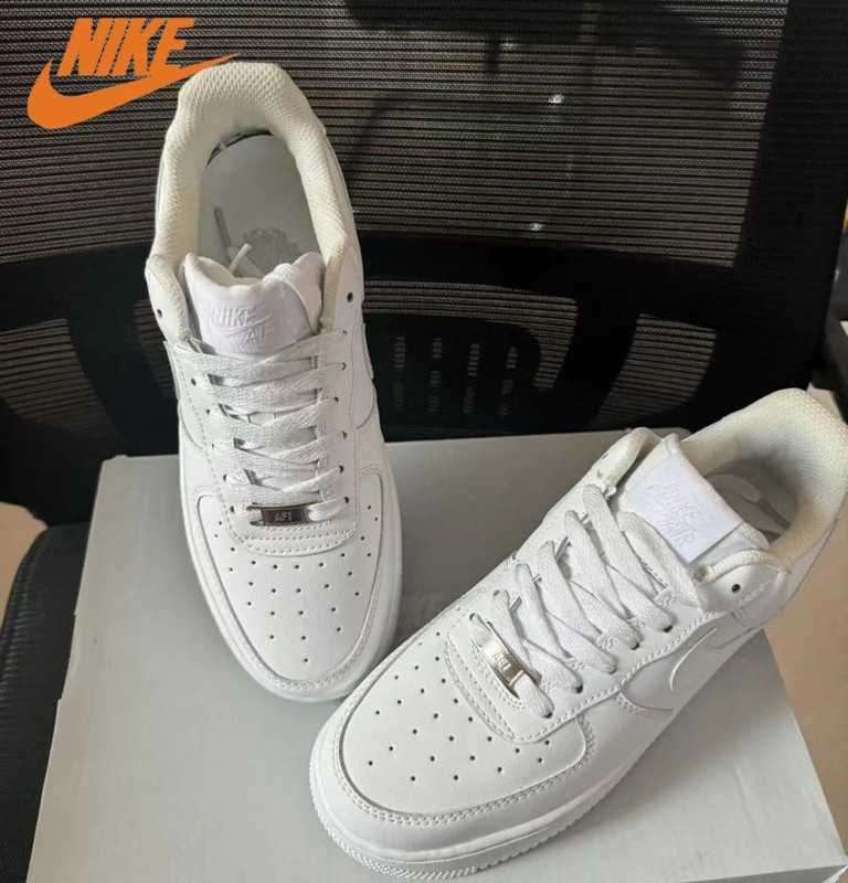 Buty/Nike_AirForce1White "Nowe Trampki" Roz.40