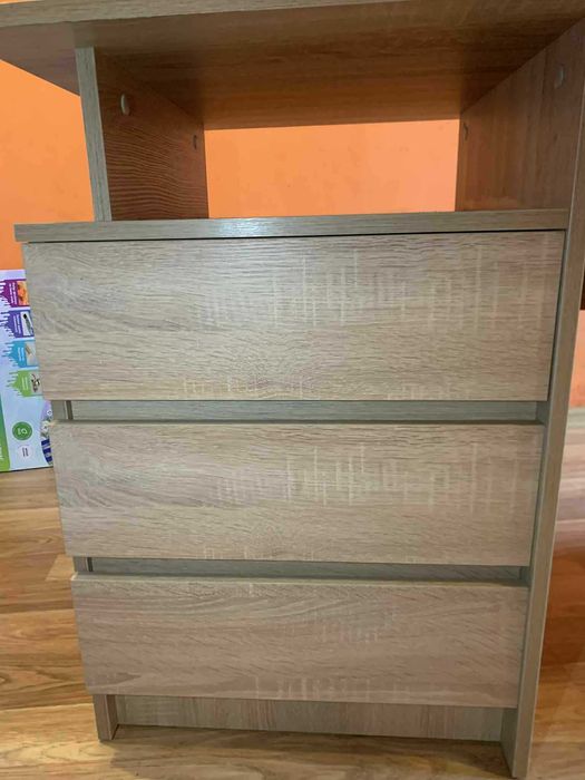 Biurko komputerowe dąb sonoma 135x60x77 cm – idealny stan!