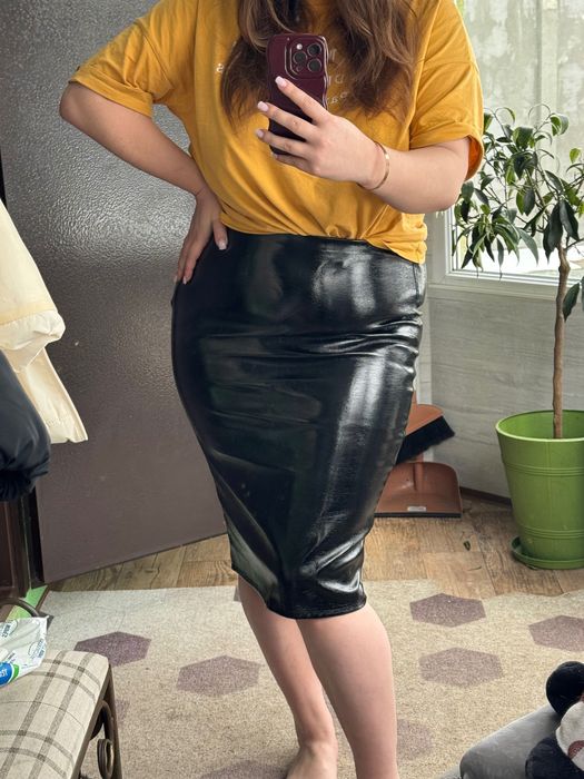 Спідниця олівець еко шкіра чорна