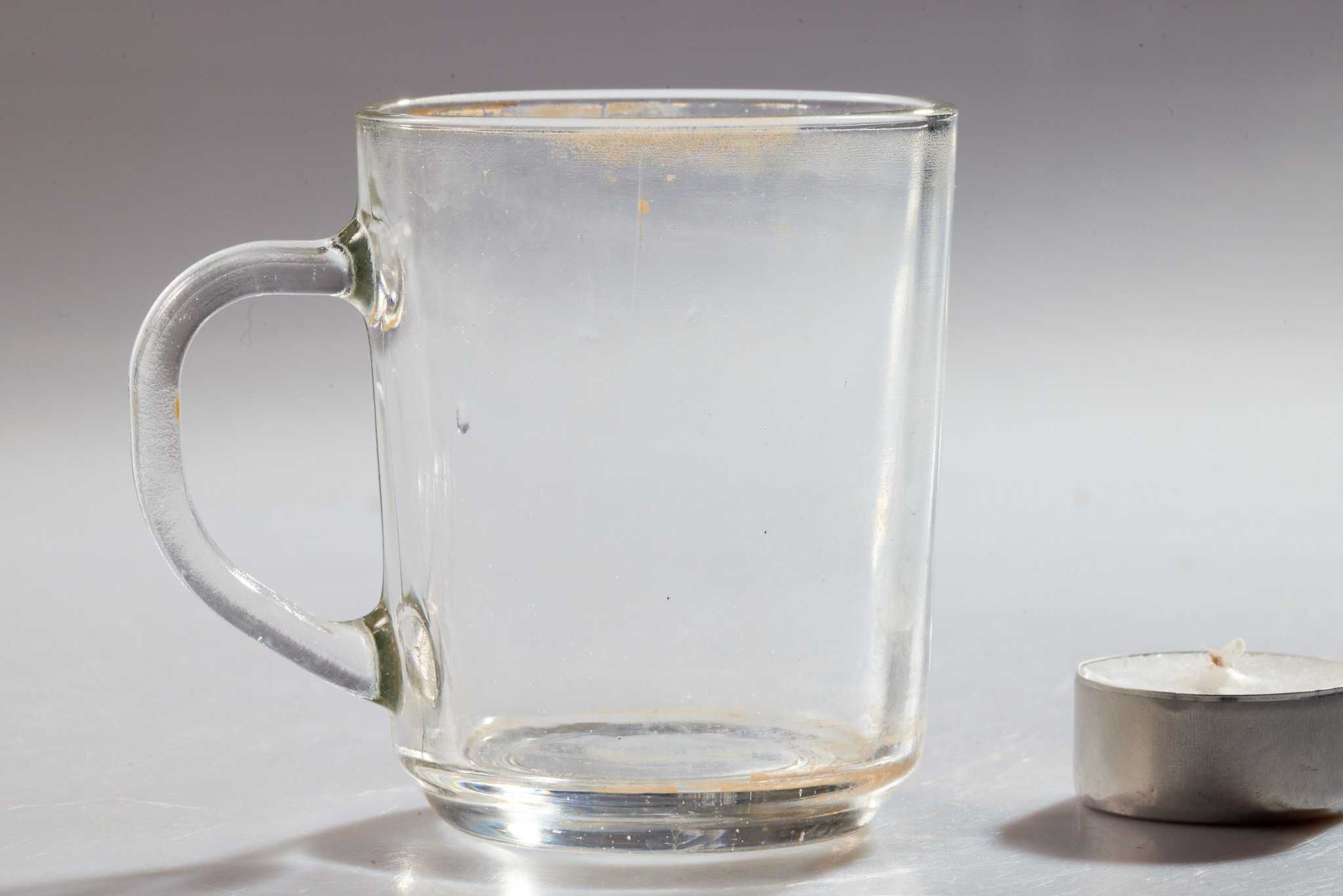 szklanka kubek bezbarwna grube szkło z uchem uchwytem pojemność 220ml