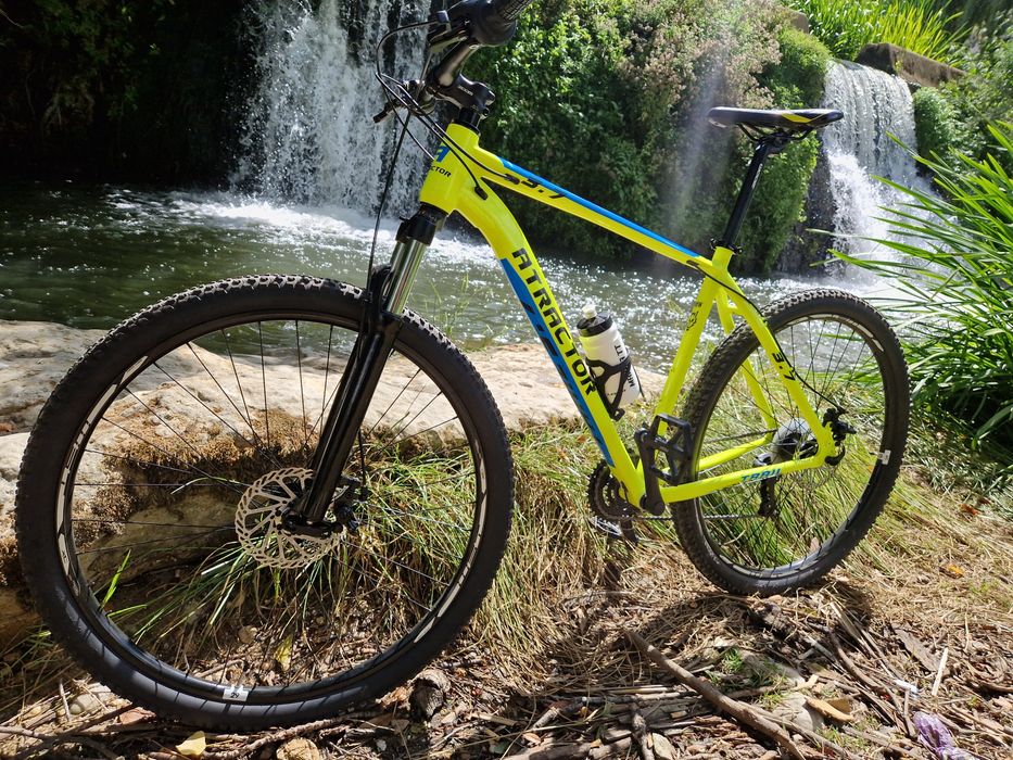 Vendo Bike BTT Semi nova! Usada pouquíssimas vezes.