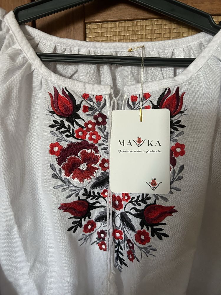 Жіноча вишиванка Mavka, розмір S, М