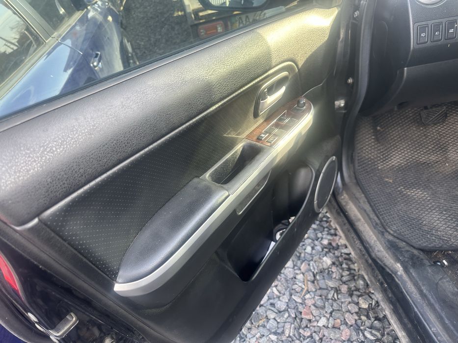 Suzuki Grand Vitara 2.0 gaz4