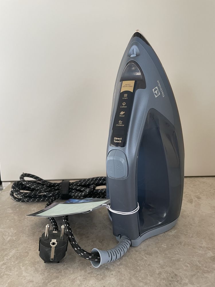 Żelazko Parowe ELECTROLUX E8SI1-6DBM Resilium 240g/min