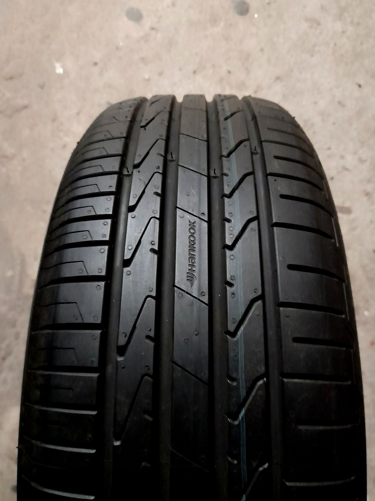 DEMO.Nowe opony Hankook 205/60/16.