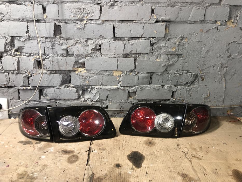 Стопи Ліхтарі задні Фонарь Mazda 6 GG універсал динамічні рестайл