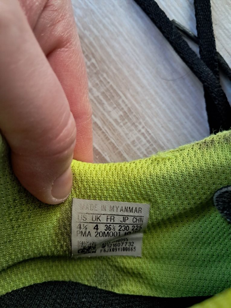 Buty do piłki halówki Adidas copa rozm. 36 i2/3 czarne plus gratisNike