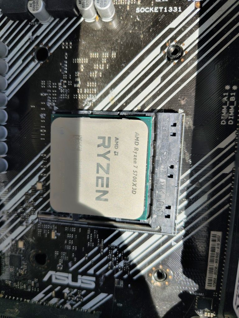 Процесор ryzen 5700x3d комплект asus prime b450m-k2 та 16 ГБ 3600