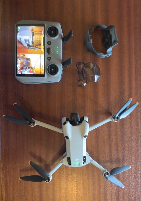 DJI mini 4 pro + Fly More combo + RC2 |COMO NOVO|