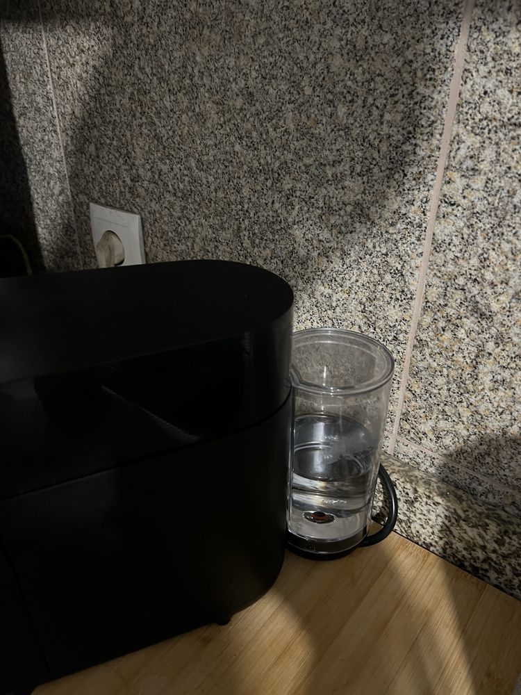 Vendo maquina de cafe nespresso