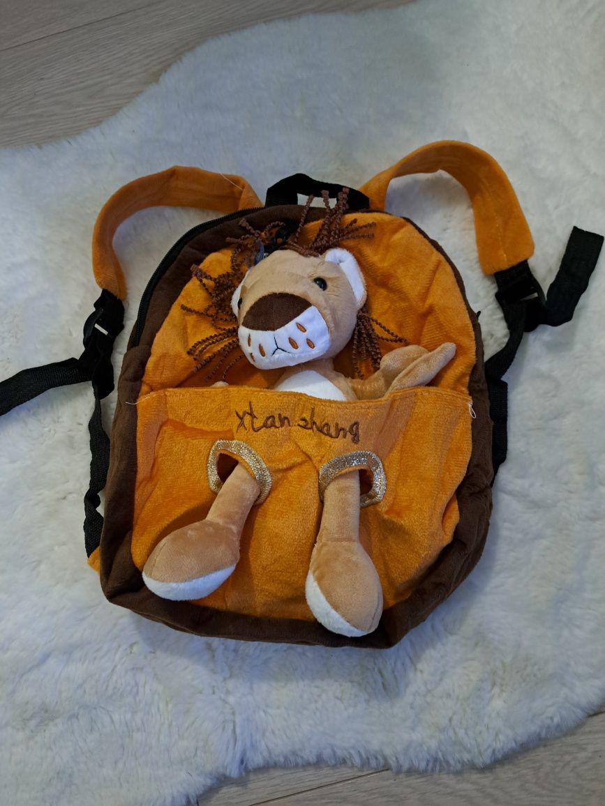 Plecak dziecięcy z maskotka lew