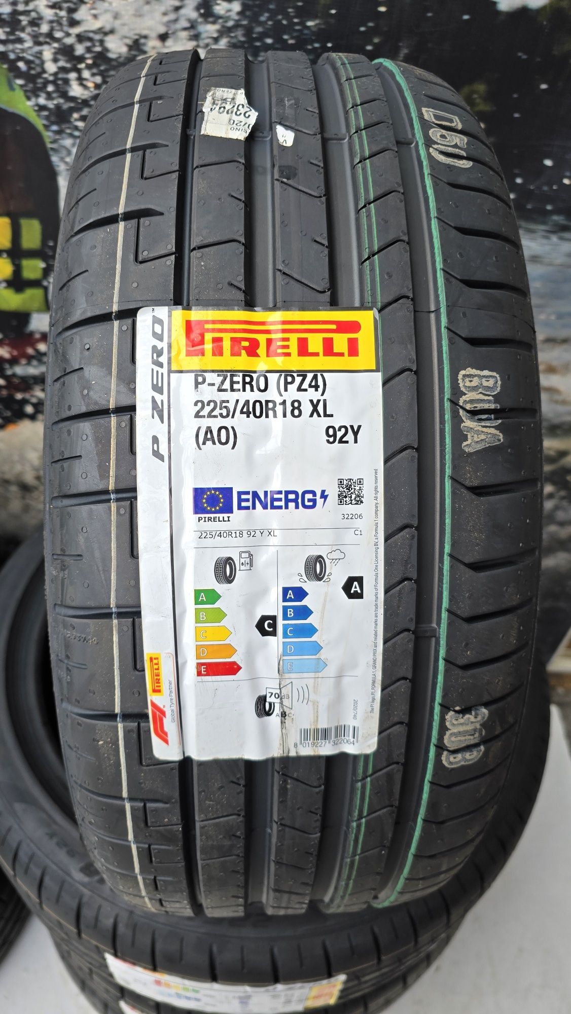 P24 4 x 225/40r18 Pirelli P Zero PZ4 92Y XL A0 opony letnie nowe