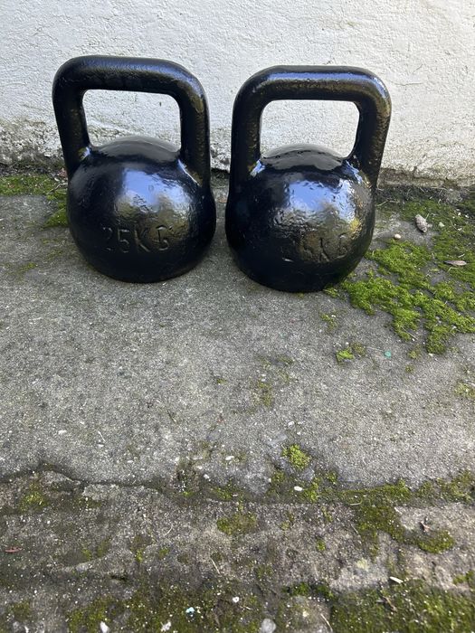 Kettlebell żeliwny Polsport 25kg