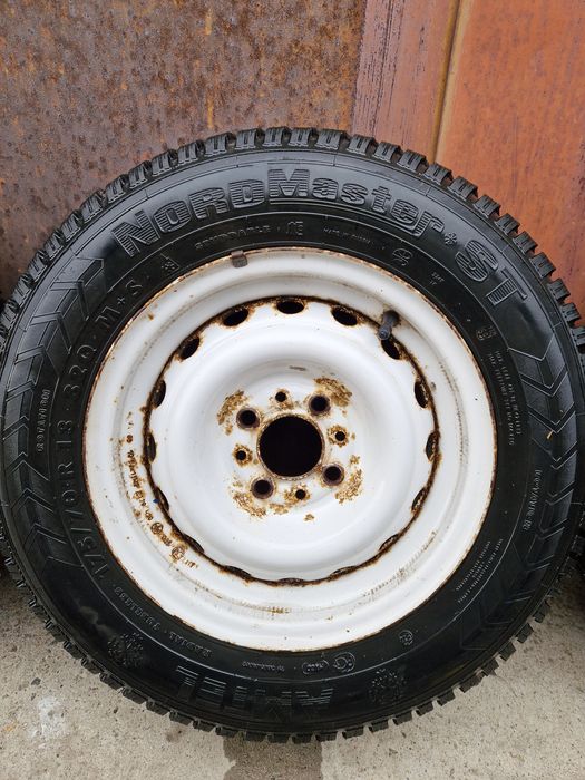 Шипована зимова гума ВАЗ R13/4×98/175_70