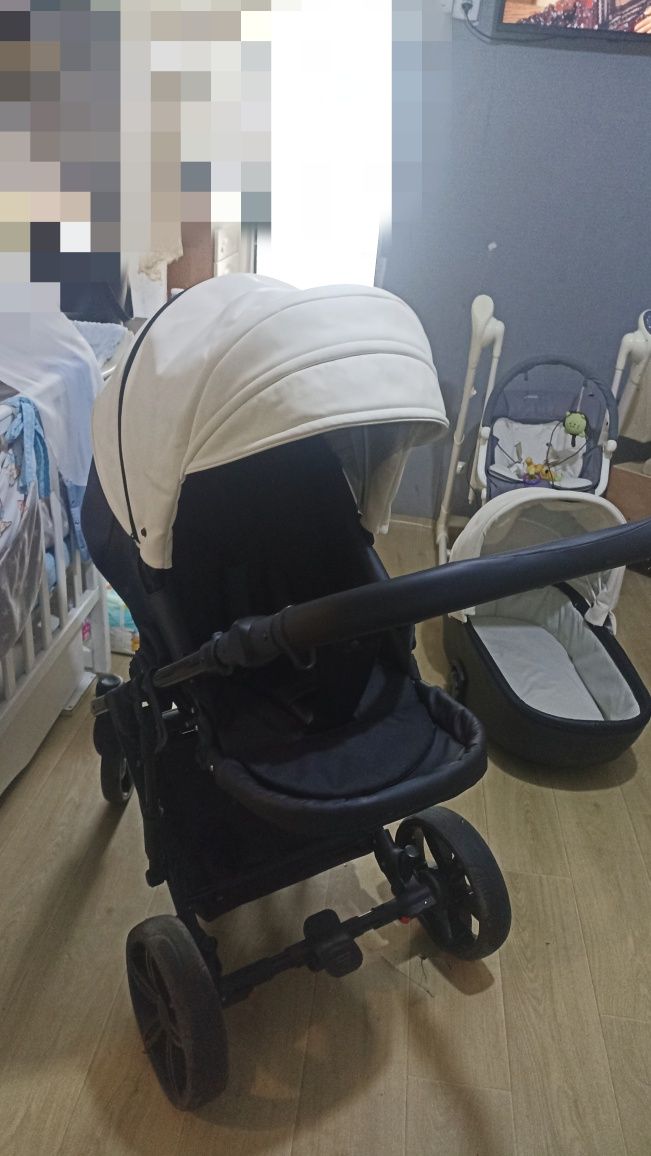 Продам коляску 3 в 1  SAVAN