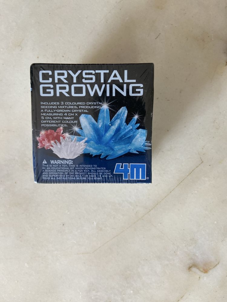 Crystal growing varias cores