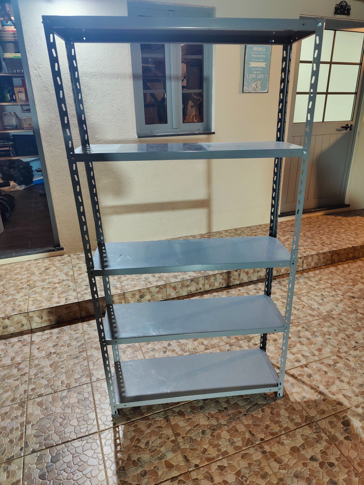 Prateleiras de arrumação com 5 prateleiras