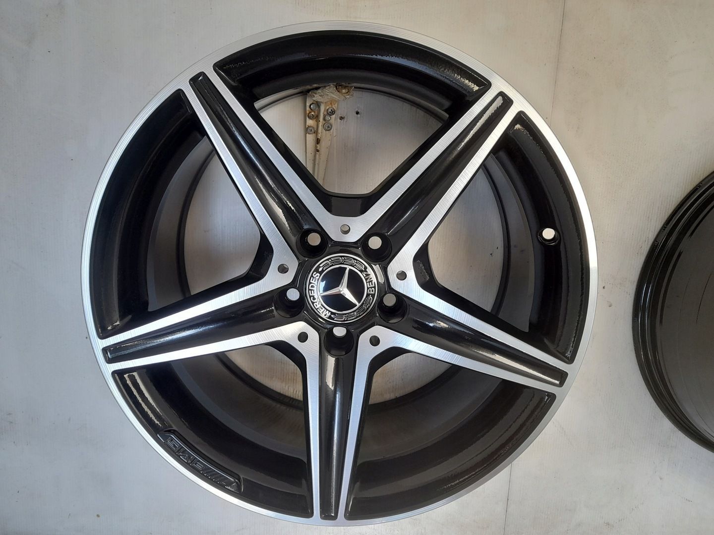 Felgi aluminiowe Mercedes-Benz OE AMG A2054011100 7.5&quot; x 18&quot; 5x112 ET44
