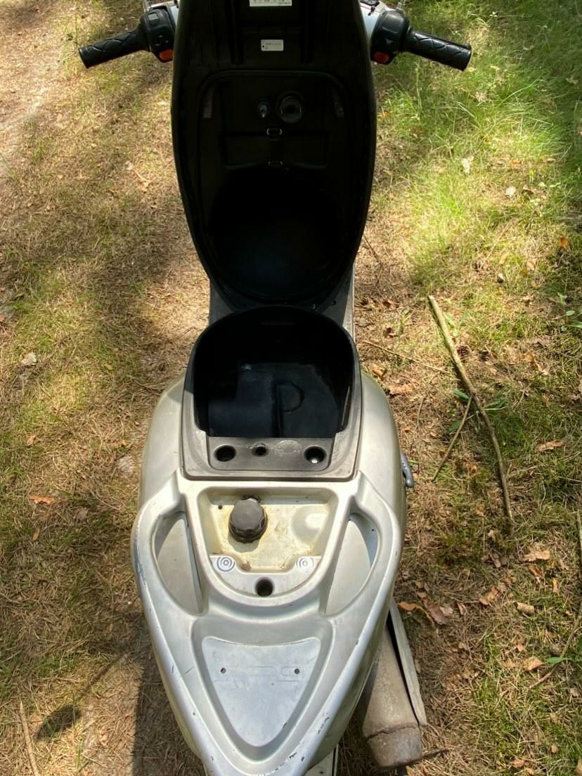 Продам або обміняю скутер ямаха 125 кубів